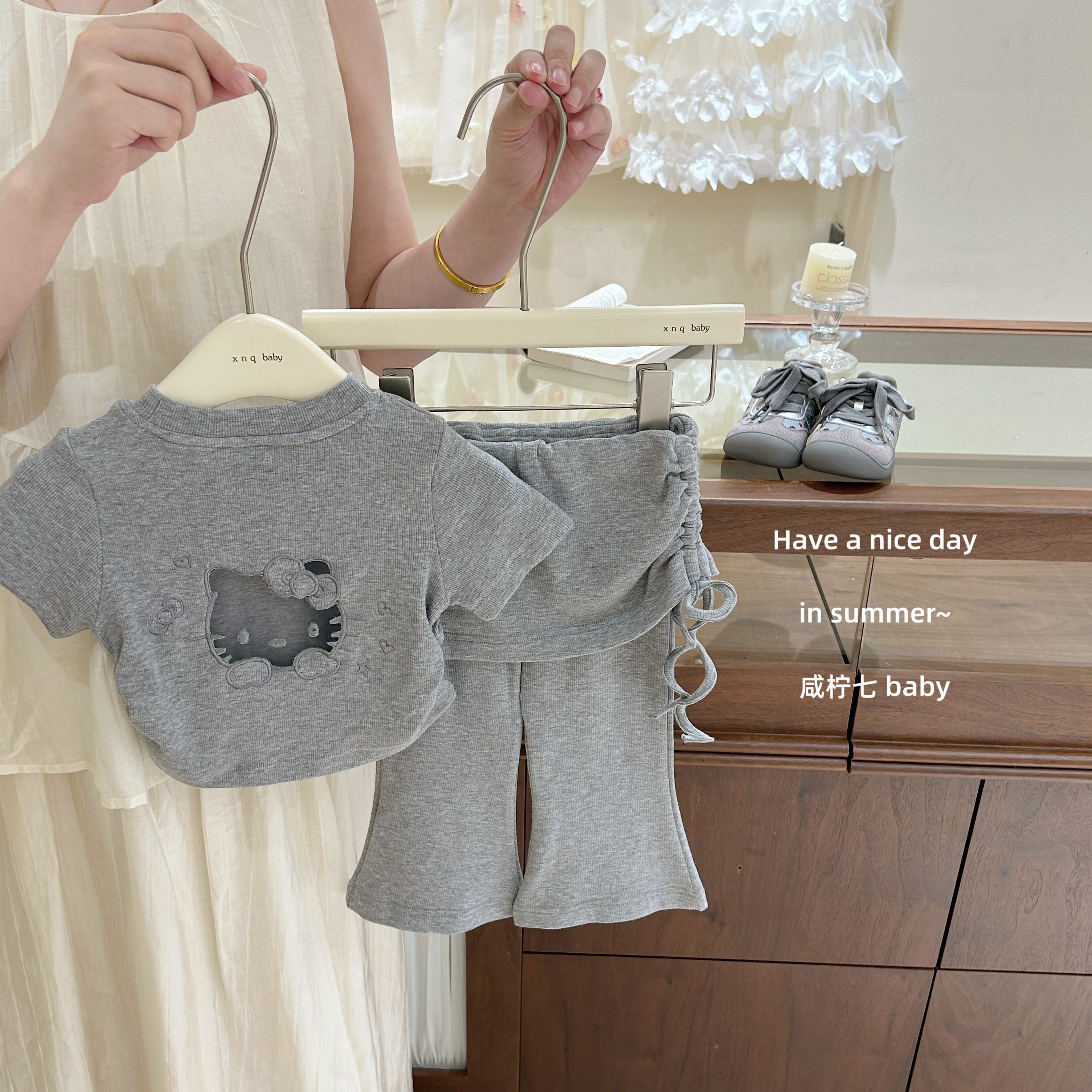 【咸柠七】原创！儿童套装夏季新款女童洋气露背kt猫喇叭裤套装