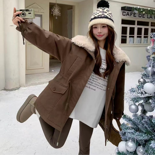 【秋冬严选】大口袋抽绳收腰羊羔毛羽绒服（胸围106衣长72左右）