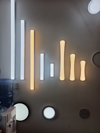 镜前灯110v卫生间LED灯化妆补光灯卫浴洗脸台梳妆台厕所防水壁灯