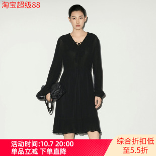 XG/雪歌26春款V领黑色连衣裙女长袖抽褶A字裙中长裙XL104006A390