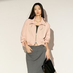 XG/雪歌26春休闲粉色短外套女翻领拉链抽绳时尚上衣XL107002A517