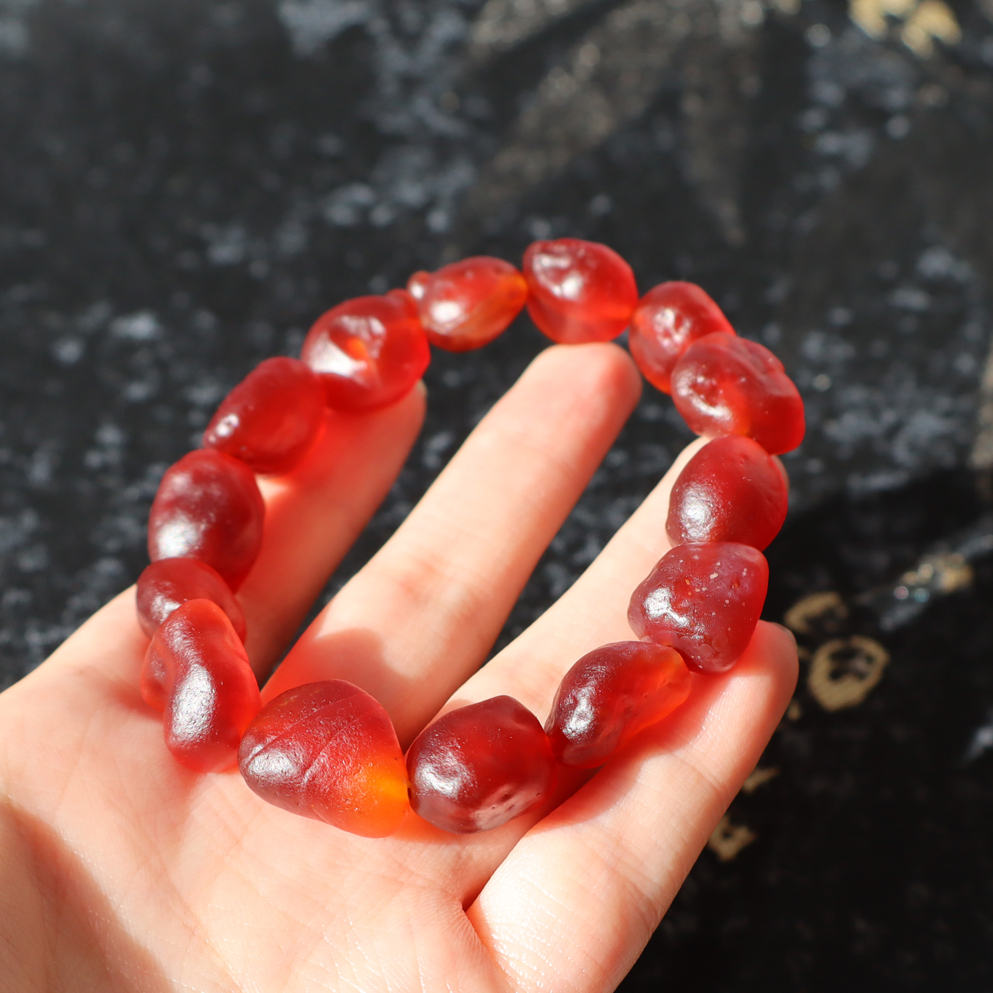 阿拉善酒红糖心葡萄干红玛瑙手串