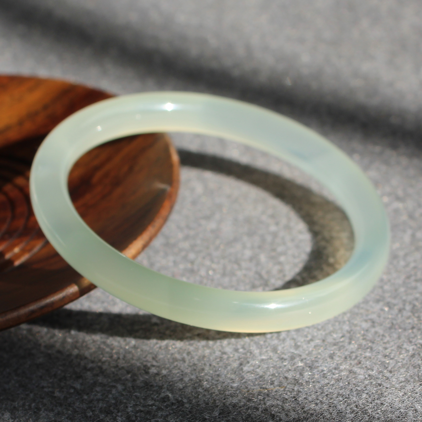 玉髓手镯54.5mm精美女士圆条手