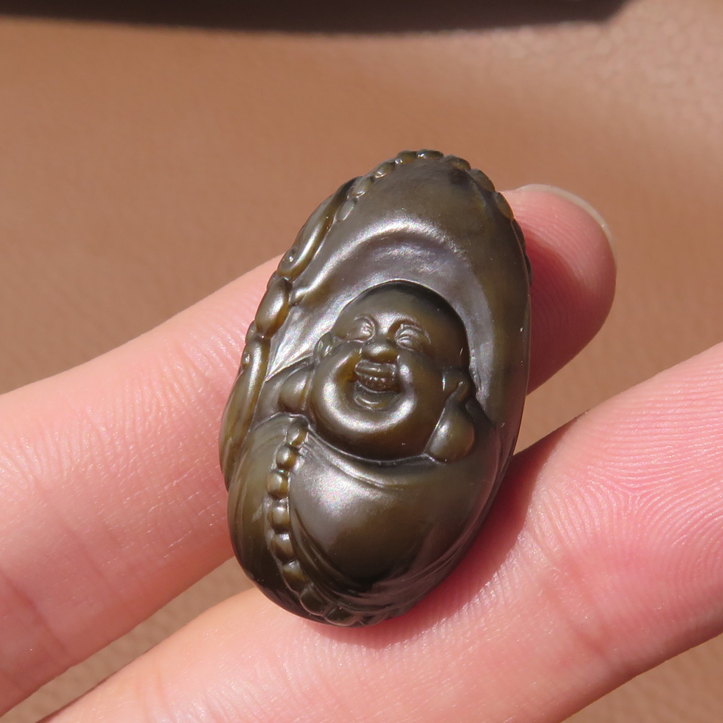 天然和田玉俄料碧玉黄金猫眼笑佛吊坠挂件