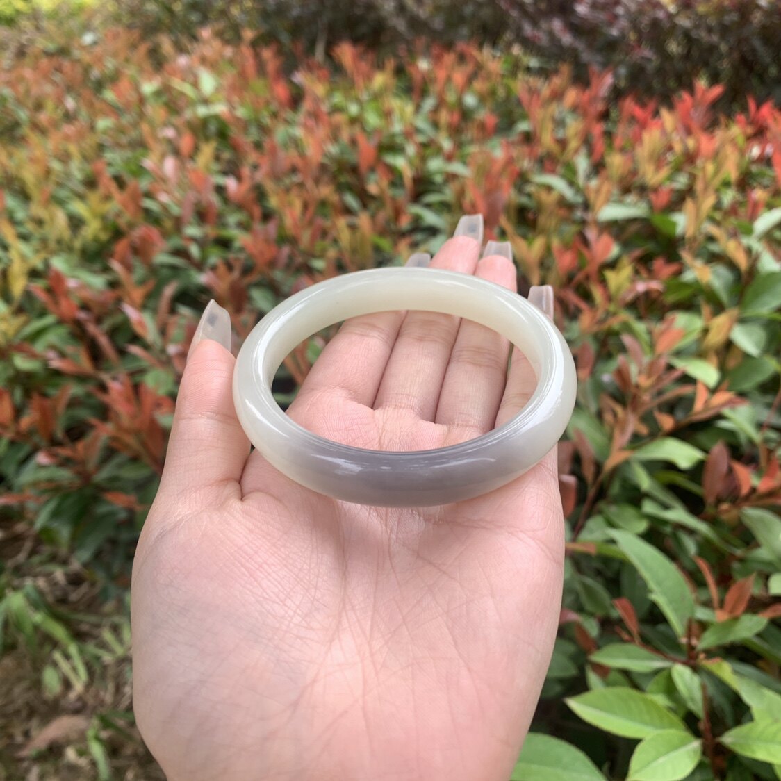 59.5圈口天然和田玉青海料烟青玉手镯48.9克