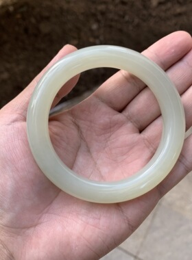 59圈天然和田玉山料青海料白晴手镯64.6克