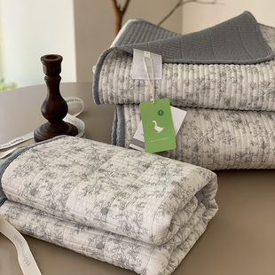 韩国大鹅莫代尔天丝床盖三件套夏季夹棉绗缝凉感榻榻米防滑床单垫