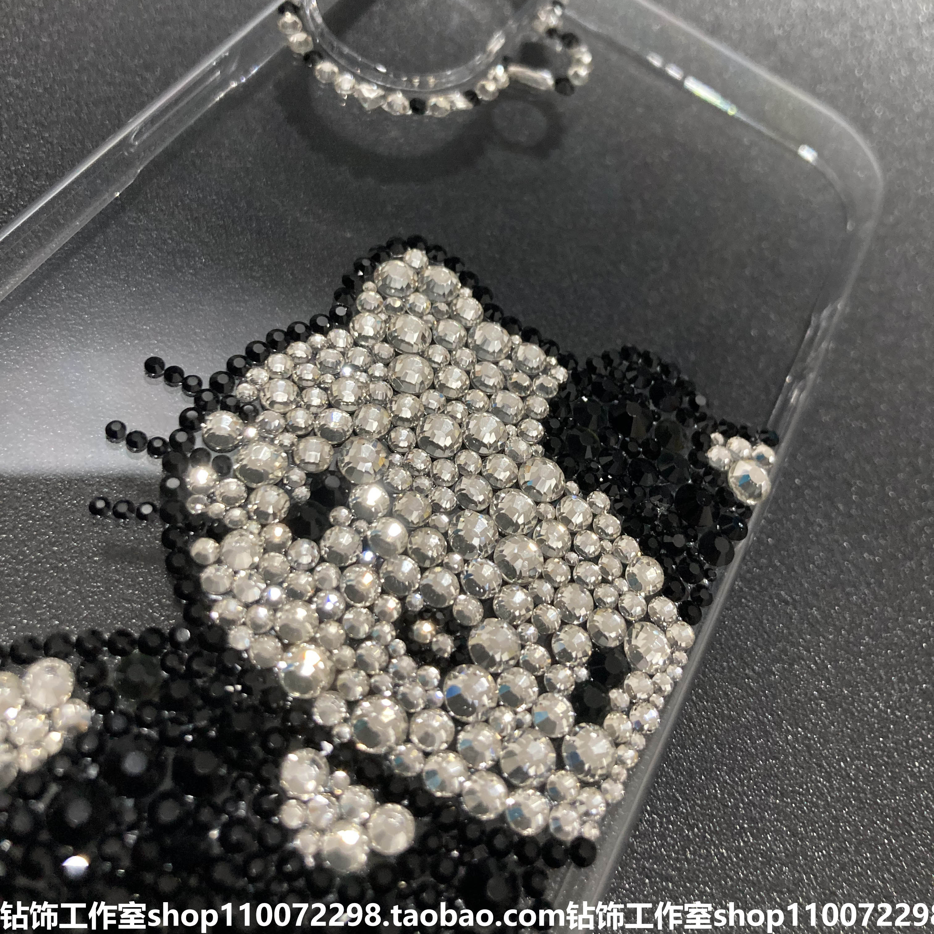 苹果16pro手机壳镶钻卡通可爱