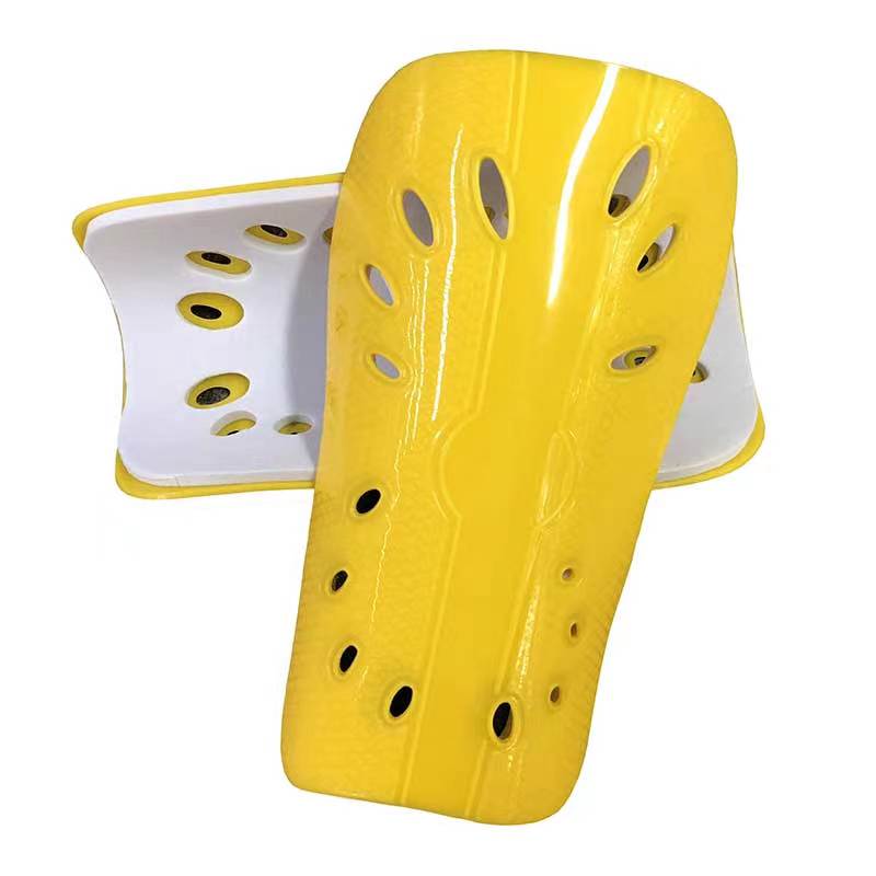 足球护腿板带孔护板透气散热球类专用护具专业比赛用具防护设备