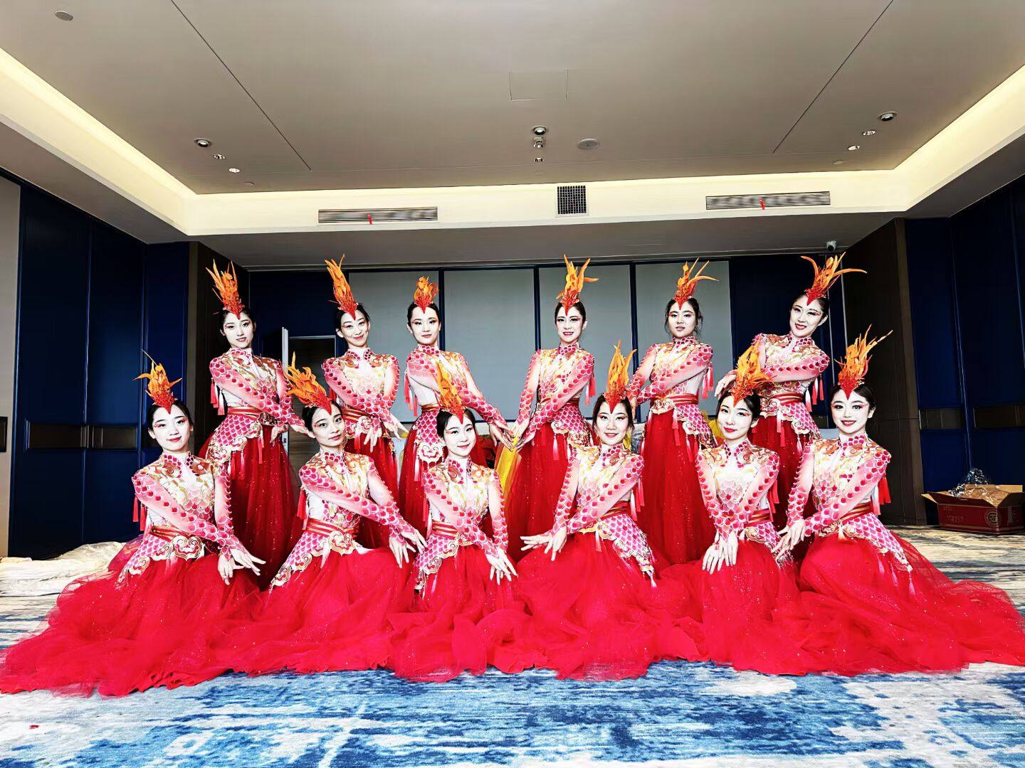 新款龙服央视春晚舞龙开场歌舞古典舞蹈服男女舞台伴舞秧歌服长袖