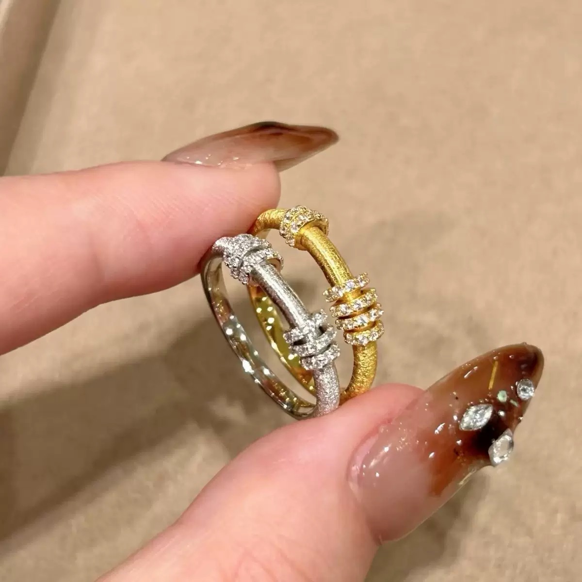 个性设计纯银s925拉丝工艺跑环戒指时尚轻奢精致高级指环独特气质