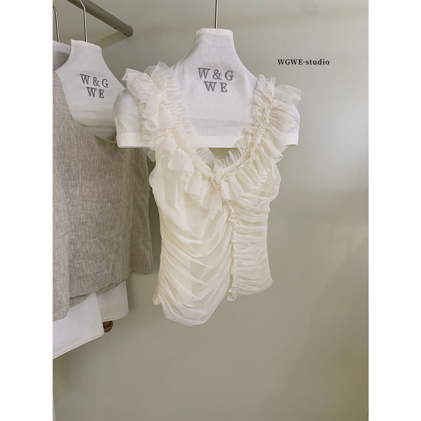 网纱露肩无袖修身背心女夏外穿