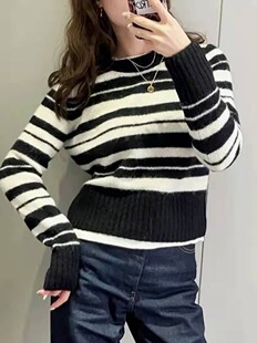 秋冬新款宽松短款套头加厚黑白条纹撞色圆领羊绒衫女外穿打底毛衣
