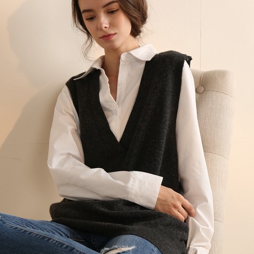中长款黑色V领羊绒马甲背心女