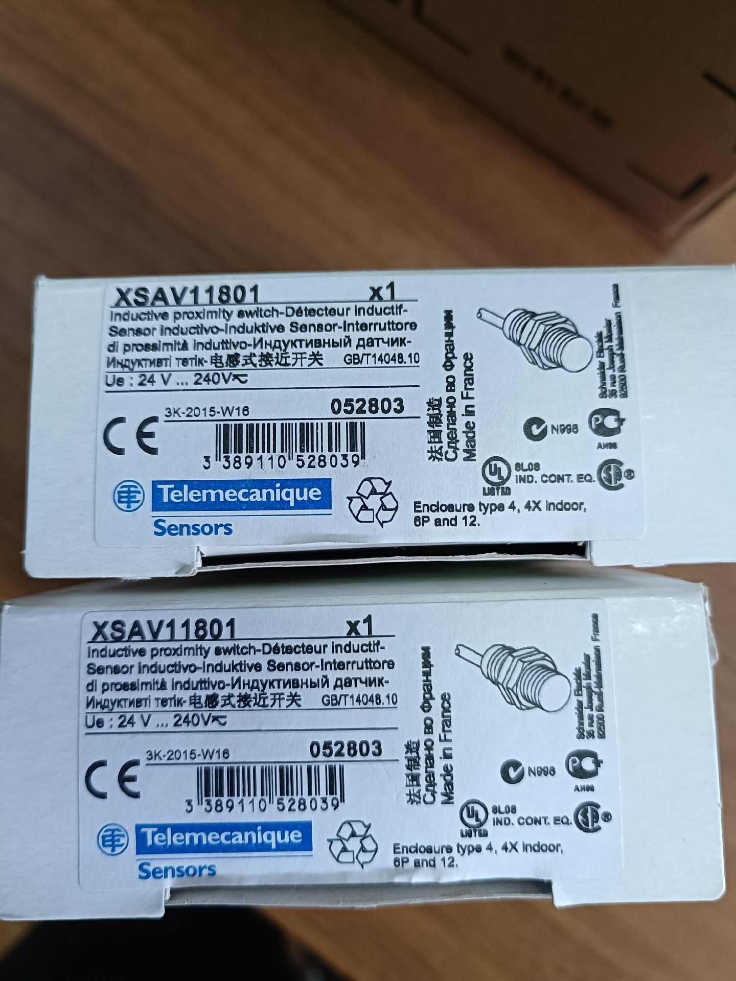 施耐德速度开关XSAV11801测速传感器XS7F1A1PAL2原装拍前请询价