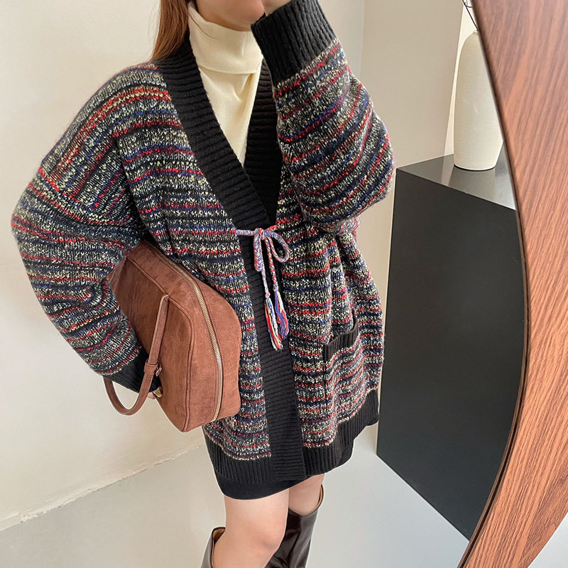 乃粒23761大码女装宽松慵懒感毛衣外套25冬胖mm彩色条纹针织开衫
