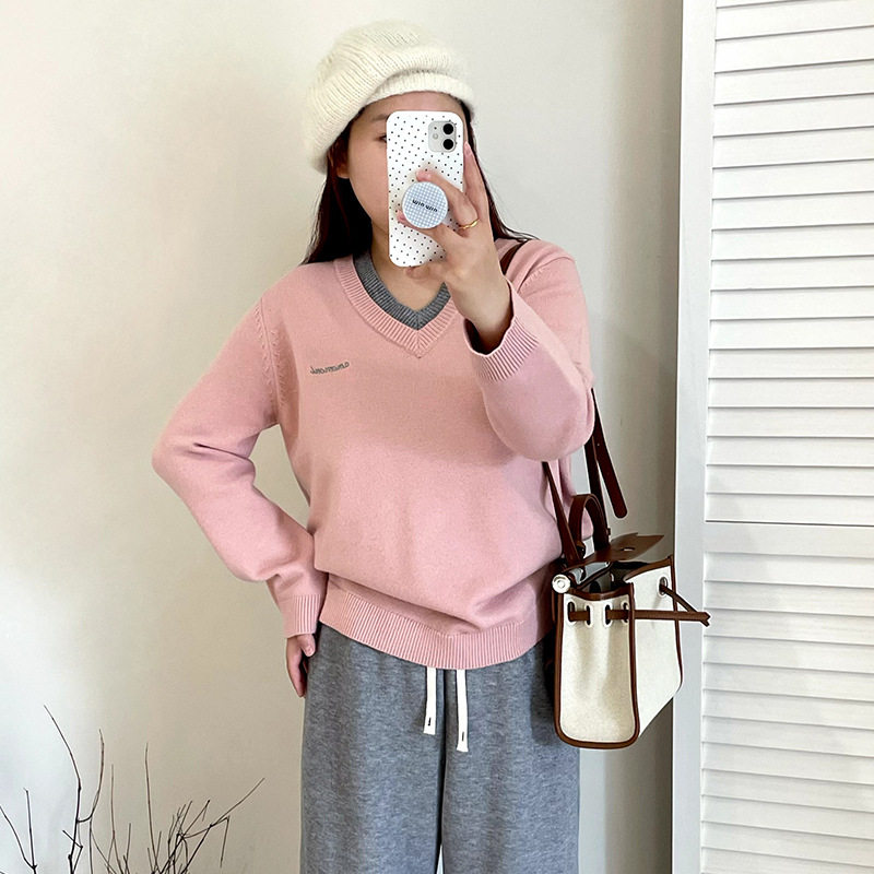 乃粒23152大码女装v领假两件上衣女宽松针织衫2025冬胖mm休闲毛衣