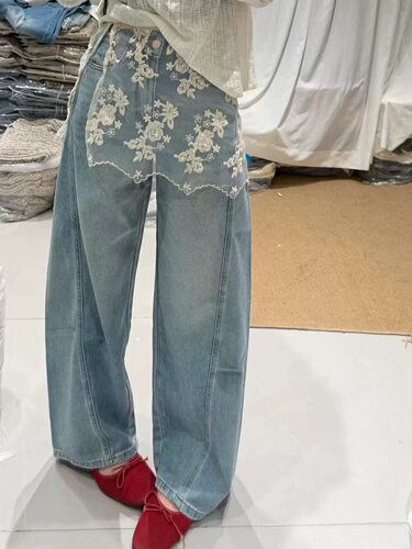 欧货jeans浅色蕾丝屁帘牛仔裤女春高腰显瘦宽松洋气阔腿裤弯刀裤