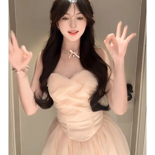 设计感高级感粉色抹胸上衣+独特漂亮绝美半身裙公主套装2026春