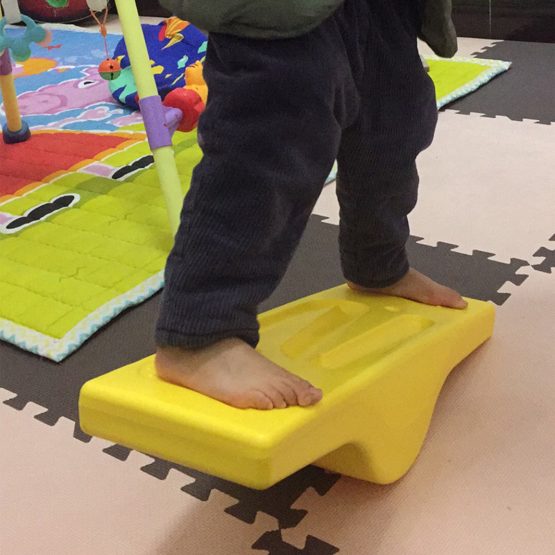 儿童感统训练器材轨道球平衡板早教幼儿园跷跷板健身平衡家用玩具