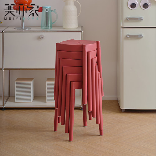 喜庆红色塑料凳结实耐用