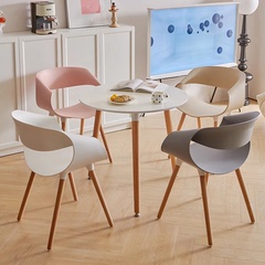 北欧餐桌椅洽谈休闲桌椅组合简约现代设计师餐椅家用餐厅靠背椅子