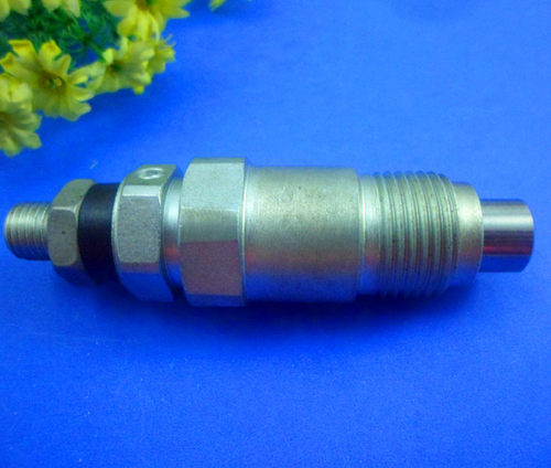 喷油器喷油嘴总成适用于小松叉车小松4D95S-W喷油嘴配DN4SDN223