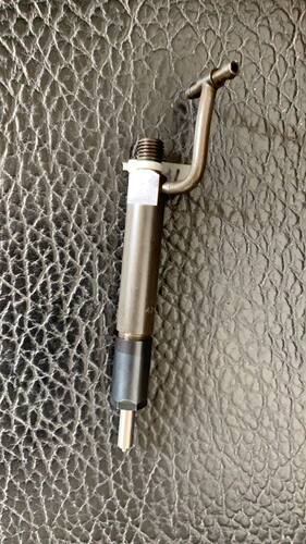 093500-6070 4240喷油器适用于小松PC300-5挖掘机配DLLA152P69嘴