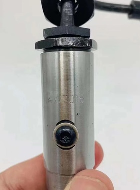 4W7015喷油器总成INJECTOR NOZZLE适用卡特彼勒CATERPILLA 3204