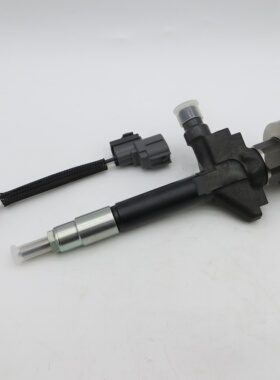 095000-5870 RF5C-13H50B共轨喷油器适用于马自达5  mazda 6