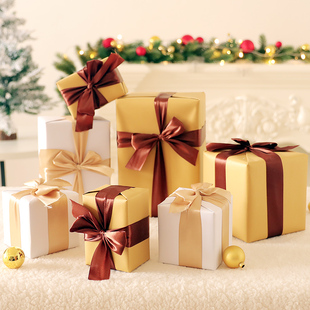 圣诞礼盒圣诞树节日装饰品创意摆件商场酒店橱窗场景布置礼物品盒