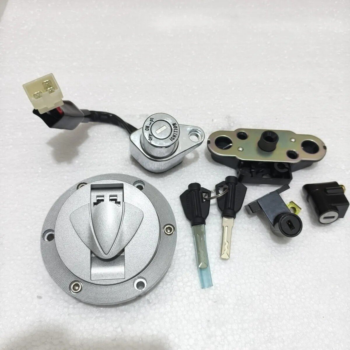 适用 奔达 燎700 套锁LFC700/BD700-2全车套锁电门锁油箱锁盖钥匙