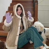 时尚保暖牛角扣麂皮毛呢外套女冬季新款设计感复古加厚连帽大衣，商品下架区，新风尚