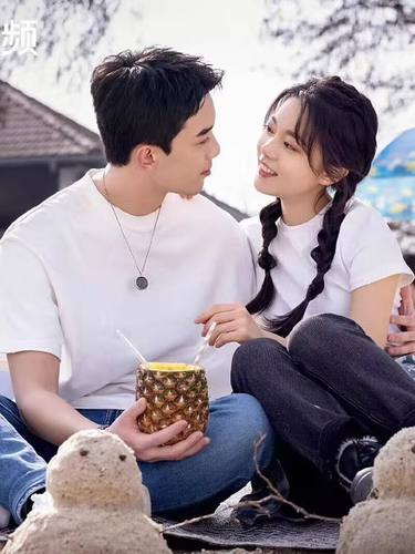 短袖暴雪时分明星同款百搭短袖