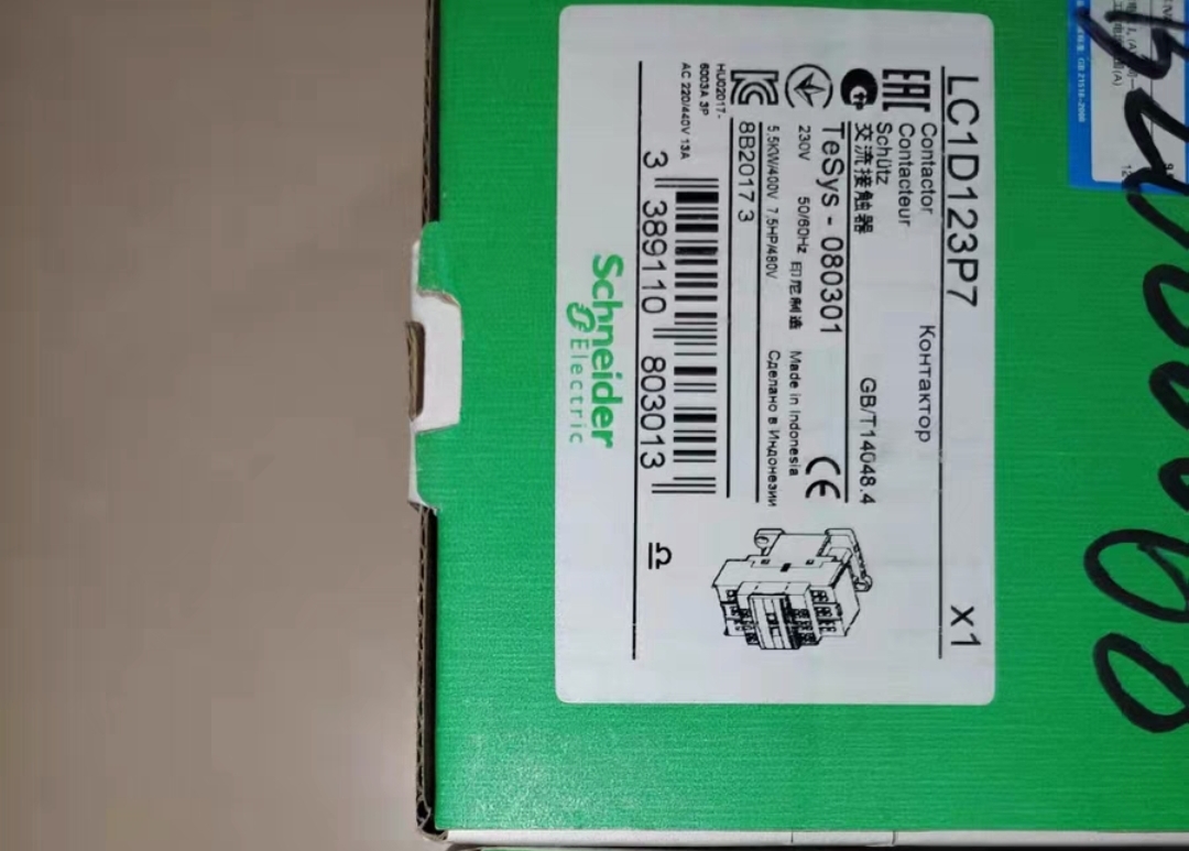 施耐德交流接触器LC1D123P7  LC1D093P7