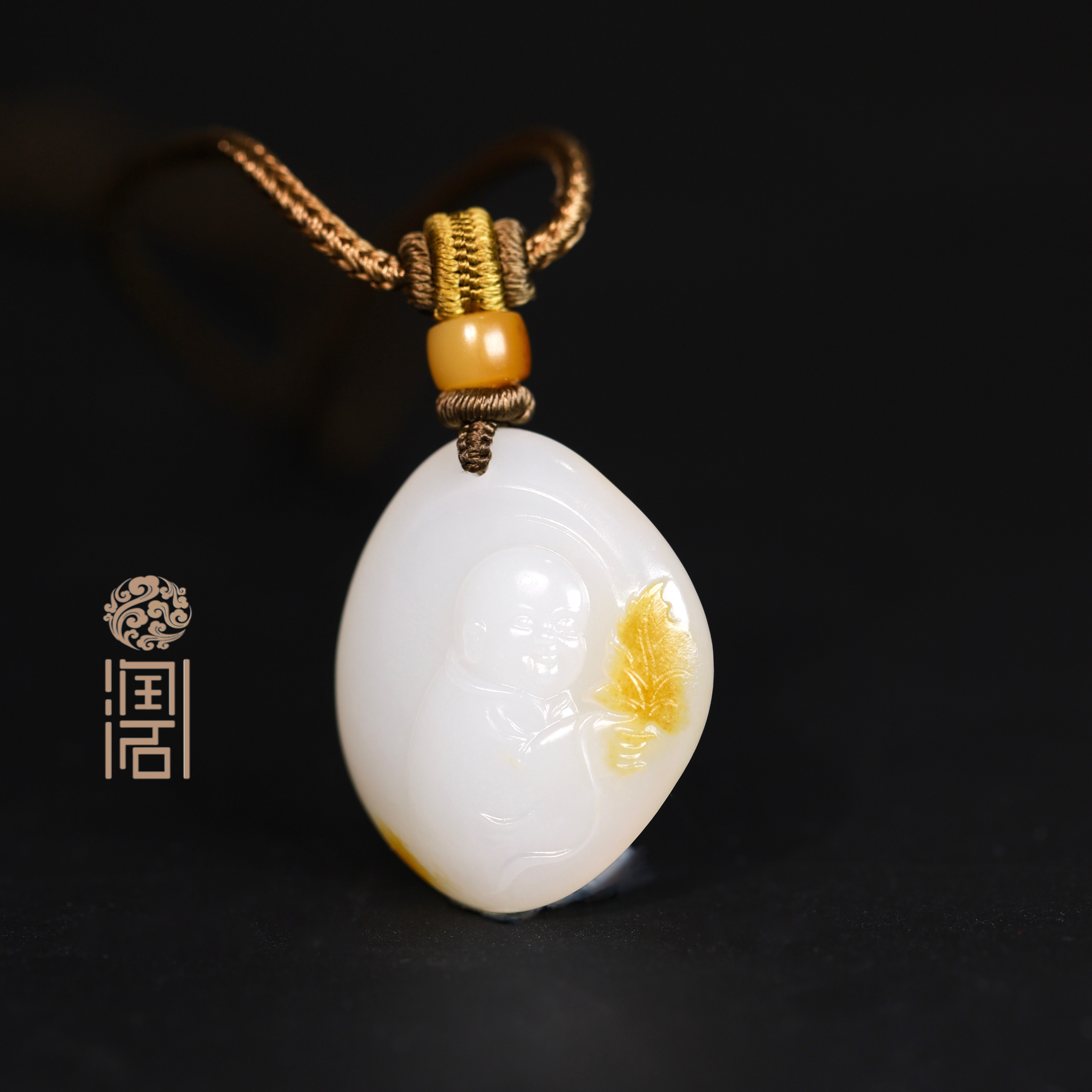 【姑苏润石堂】在售11.5克新疆和田玉籽料黄皮白玉独籽沙弥挂件