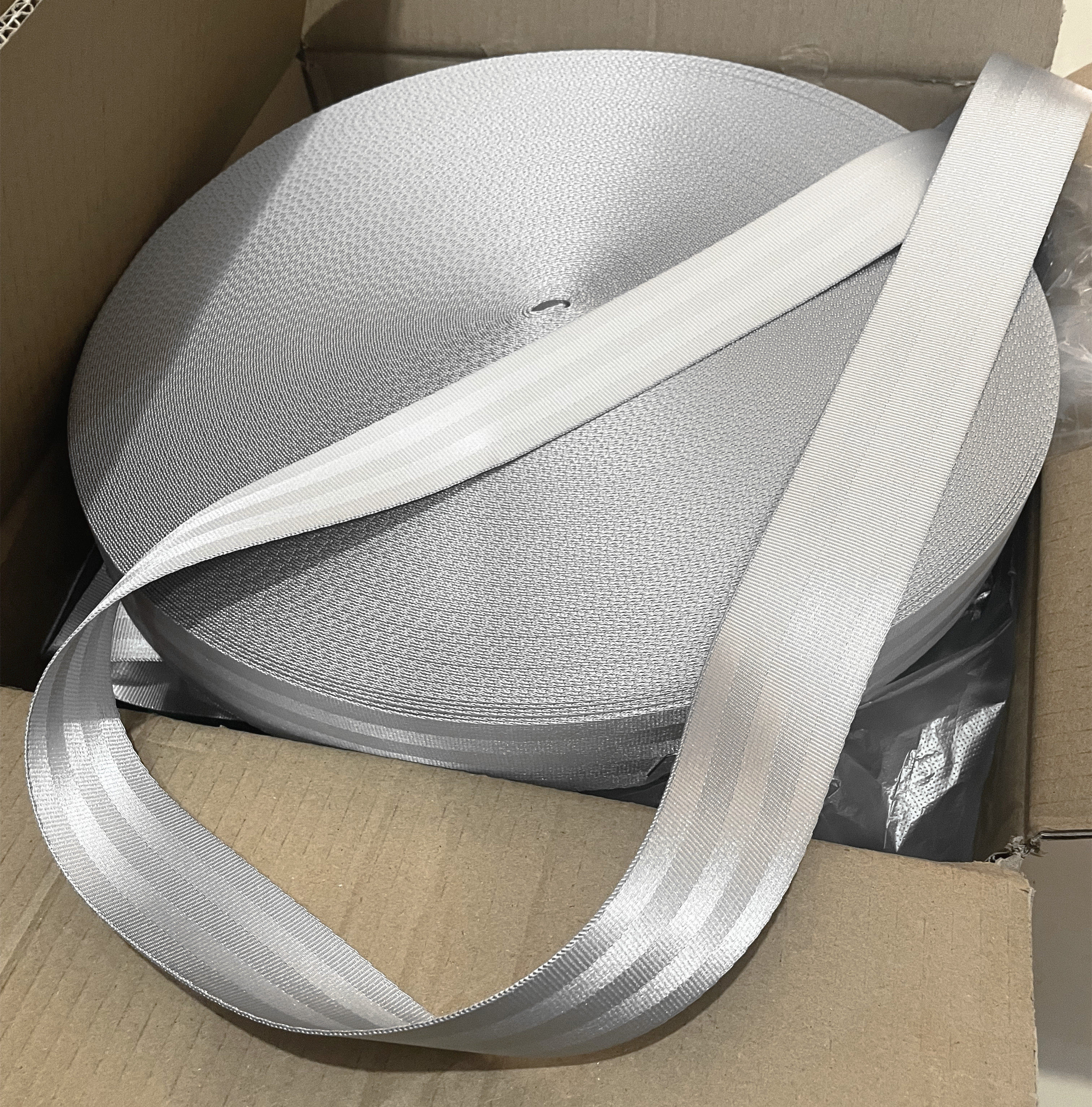 银灰色汽车安全带改装 警戒尼龙织带通用型国标保险带座椅延长,汽车零部件/养护/美容/维保,安全带及调节器,淘宝优惠券,粉丝福利购,淘宝优惠卷