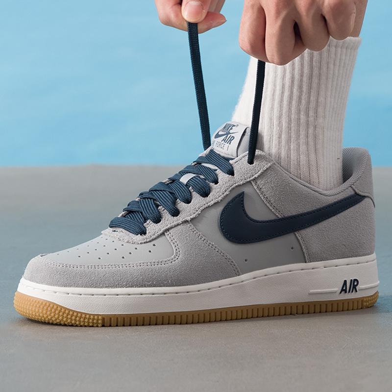Nike耐克板鞋男鞋AIR FORCE 1 '07 LV8透气运动休闲鞋IB6388-003