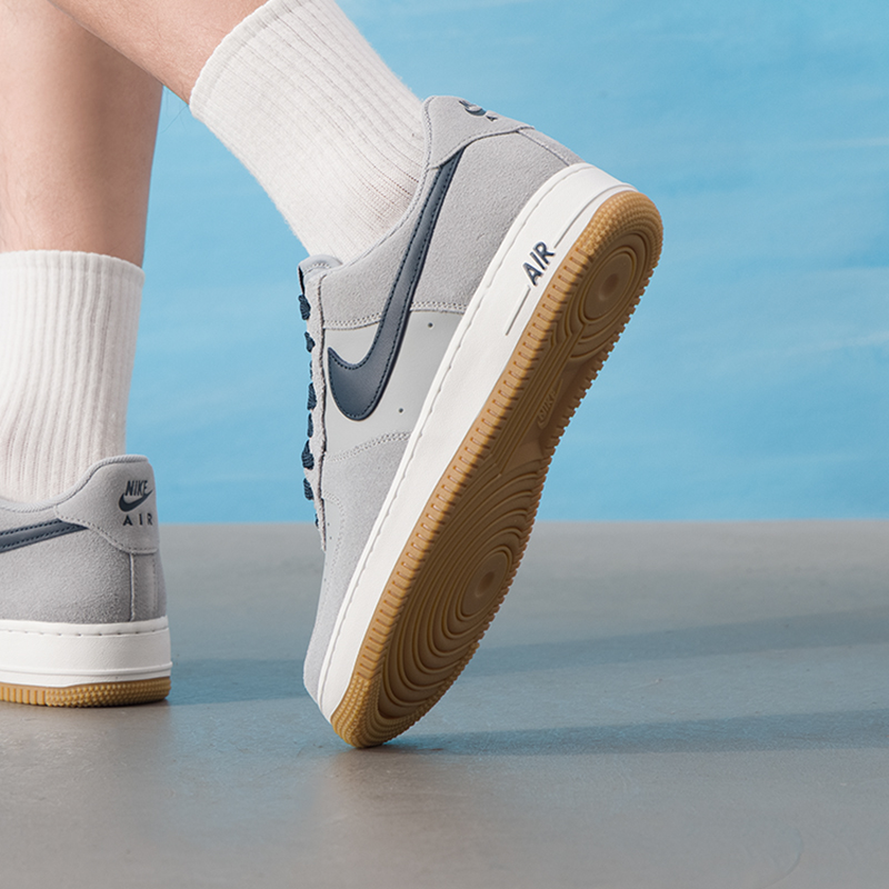 Nike耐克板鞋男鞋AIR FORCE 1 '07 LV8透气运动休闲鞋IB6388-003