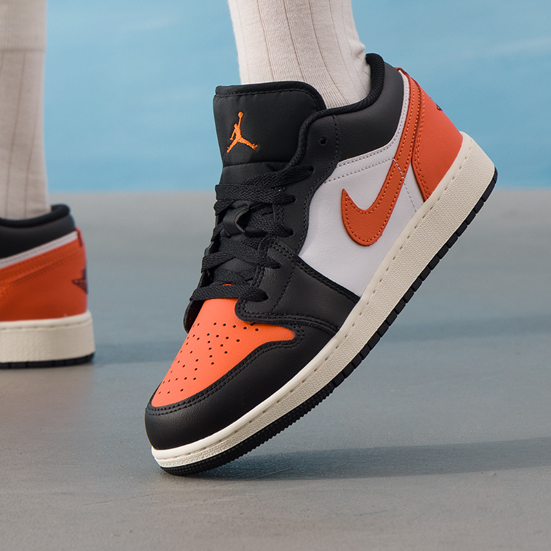 Nike/耐克大童篮球鞋女鞋AIR JORDAN 1 LOW休闲运动鞋553560-081