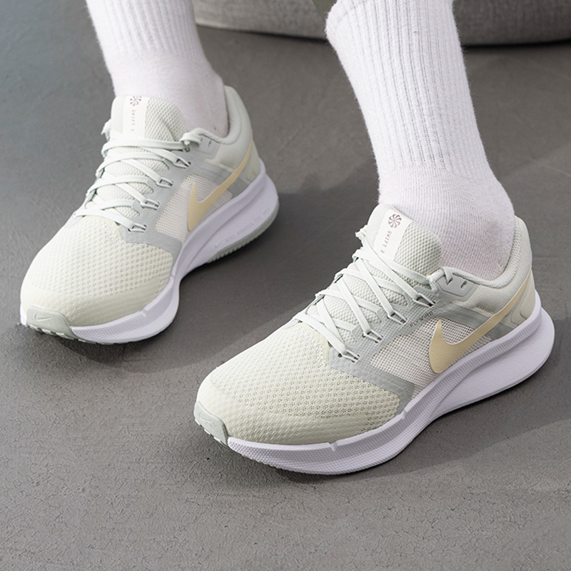 Nike/耐克跑步鞋女鞋RUN SWIFT 3透气缓震运动鞋休闲鞋DR2698-013