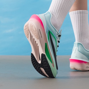 ZOOM 女鞋 耐克跑步鞋 402 6輕質緩震回彈運動鞋 FN8455 FLY Nike