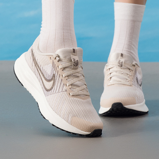 耐克跑步鞋 RUN Nike 女鞋 100 DEFY轻质透气缓震耐磨运动鞋 HM9593