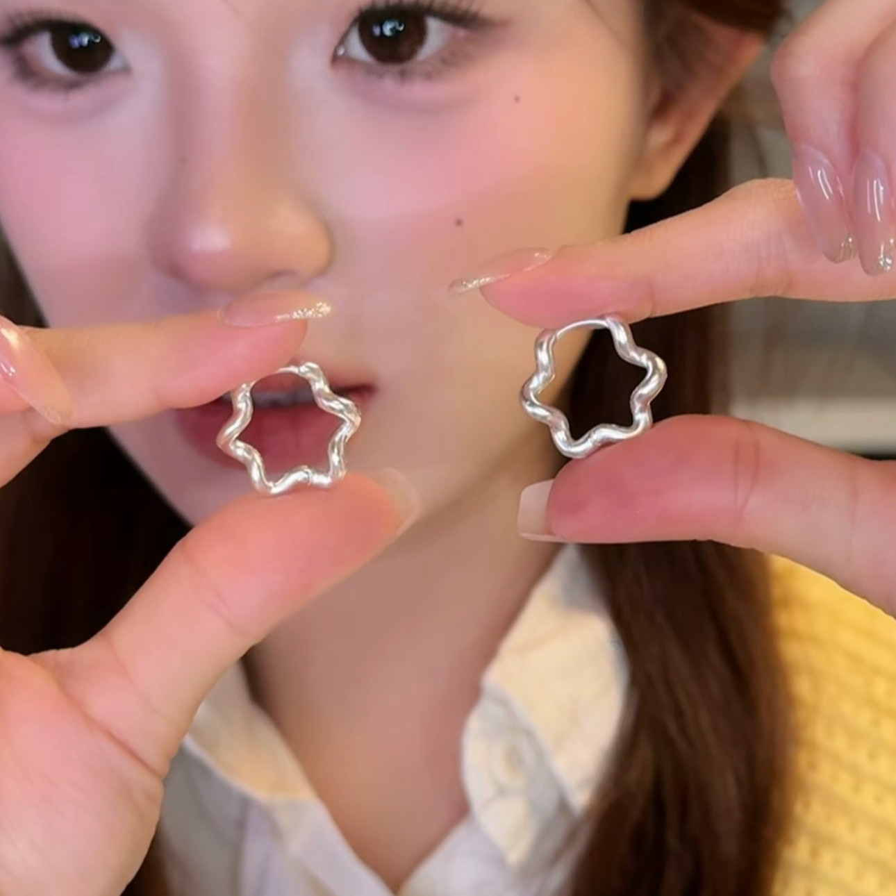 简约线条花朵耳环女冷淡风气质个性百搭时尚S925银针耳扣女耳饰潮