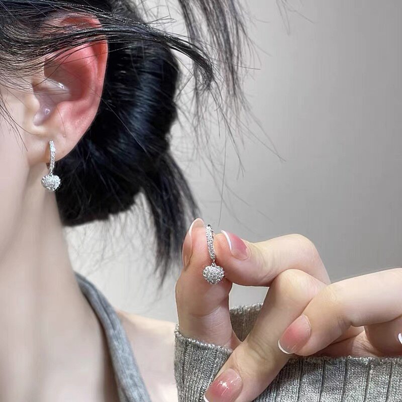法式银色满钻爱心耳扣女轻奢小众高级感时尚气质百搭精致小巧耳环