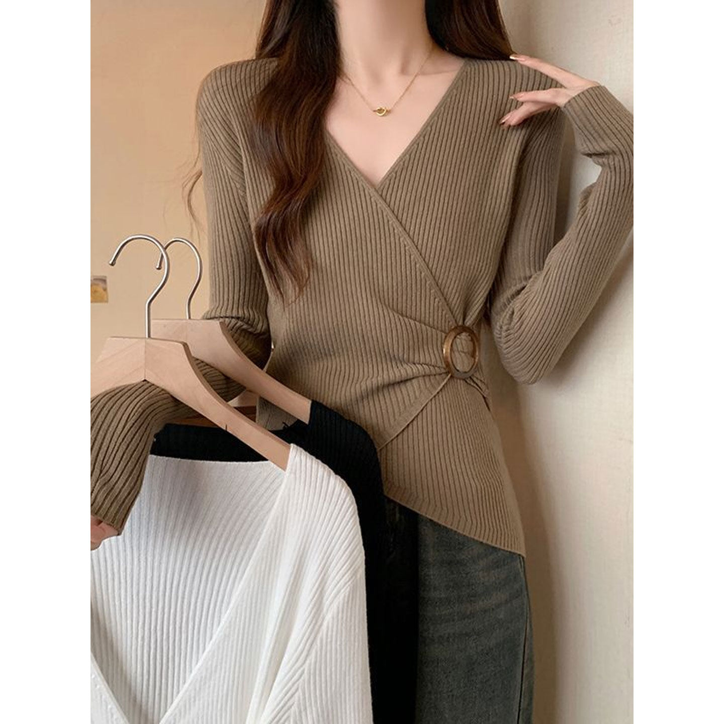 法式气质v领针织打底衫女秋冬大码胖MM高级毛衣修身显瘦内搭上衣,女装/女士精品,毛针织衫,淘宝优惠券,粉丝福利购,淘宝优惠卷
