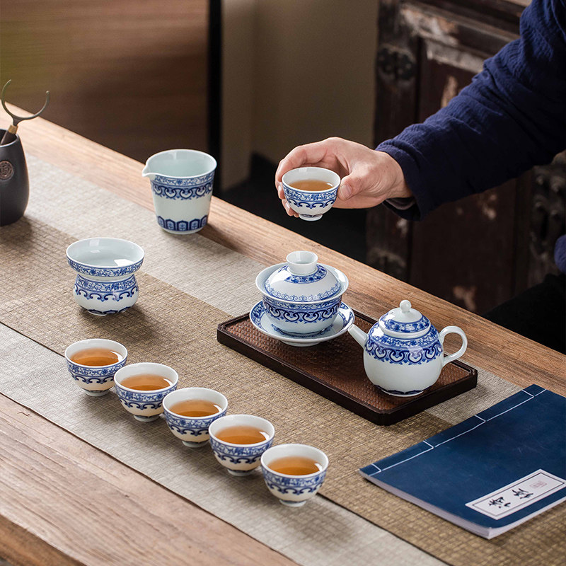 景德镇手绘陶瓷功夫茶具套装家用中式办公青花瓷盖碗茶杯整套礼盒
