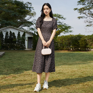 姚领YAOLY2025夏连衣裙854M23102