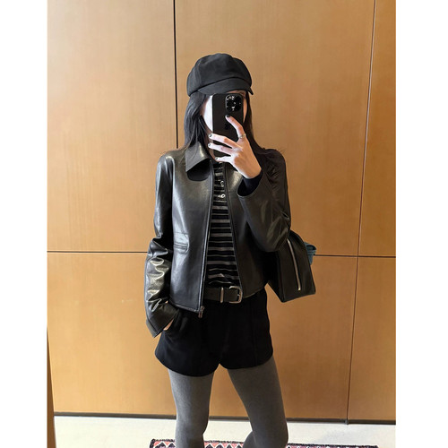 女小个子短款机车风羊皮皮衣