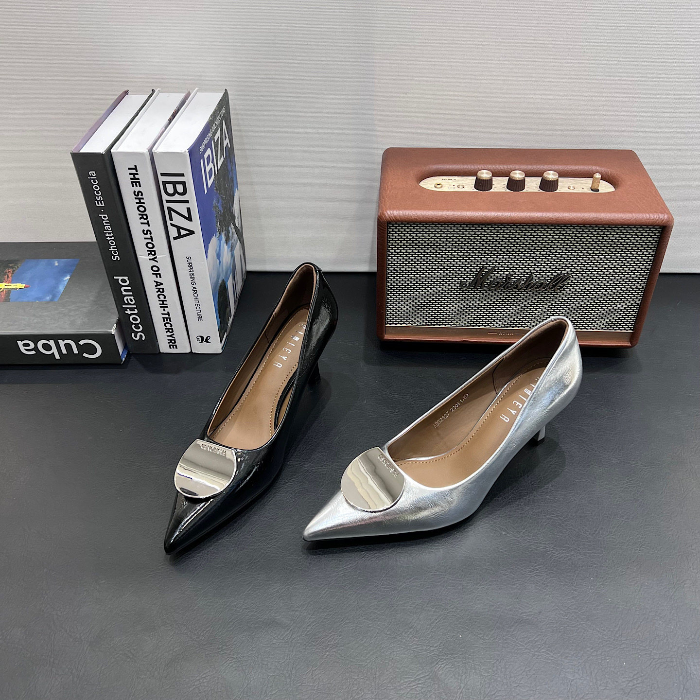 法式复古尖头高跟鞋女2026春季新款浅口细跟单鞋女气质百搭工作鞋